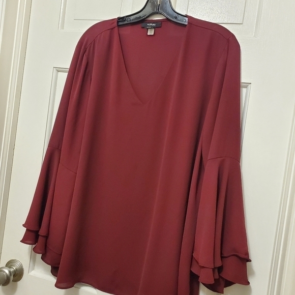 Alfani Burgundy Vneck Bell sleeve Blouse Size 16, Classic - Picture 7 of 9